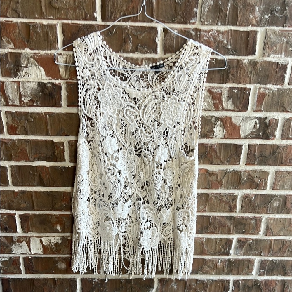 Elegant Lace Sleeveless Top - Cream